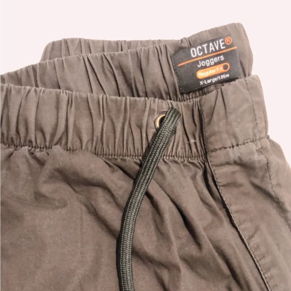 Get your hands on these extremely sporty joggers from octave. - Picture 3 of 3